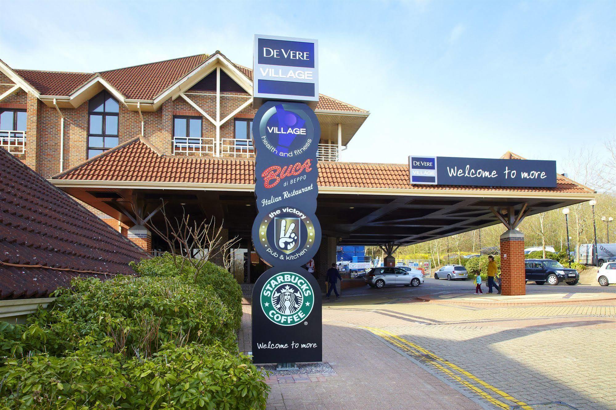 Village Hotel Swindon Exteriör bild
